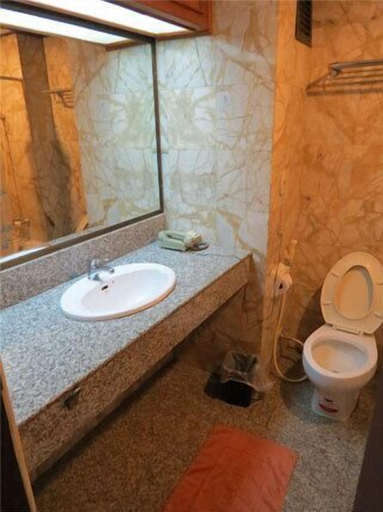 Bathroom 5, AA Pattaya Residence, Pattaya