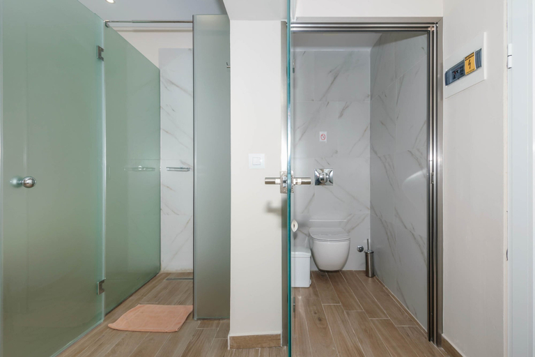 Bathroom 5, Belussi Beach Hotel & Suites, Ionian Islands