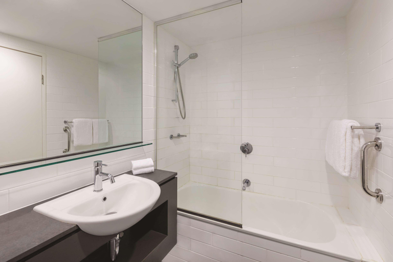 Bathroom 4, Vibe Hotel Darwin Waterfront, Darwin