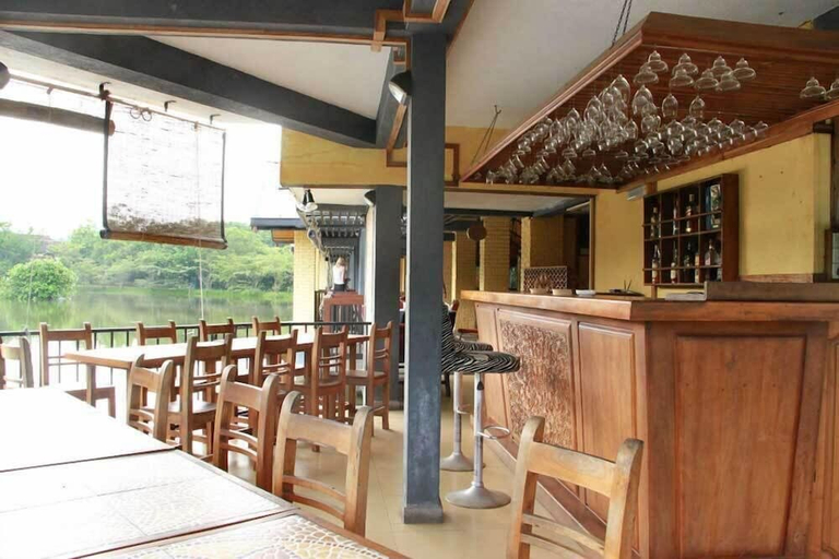 Food & Drinks 4, Lake Serenity Boutique Hotel, Kuruvita