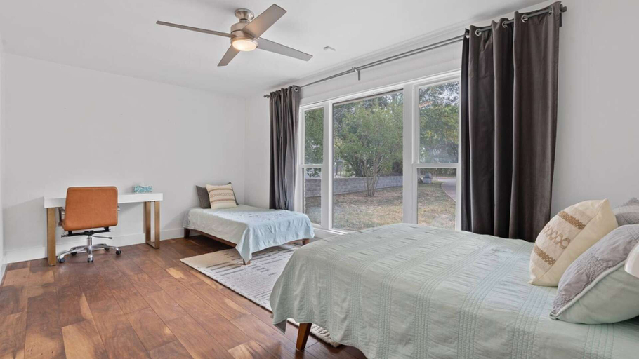 Interior 5, Upstay Modern Home Near Golf Course and Downtown, Travis