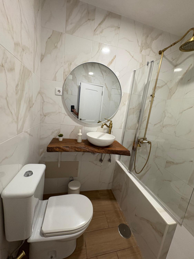 Bathroom 5, Quinta de Sao Pedro de Tomar, Tomar