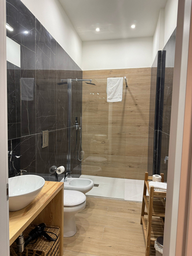 Bathroom 2, Chiaia Lifestyle, Napoli