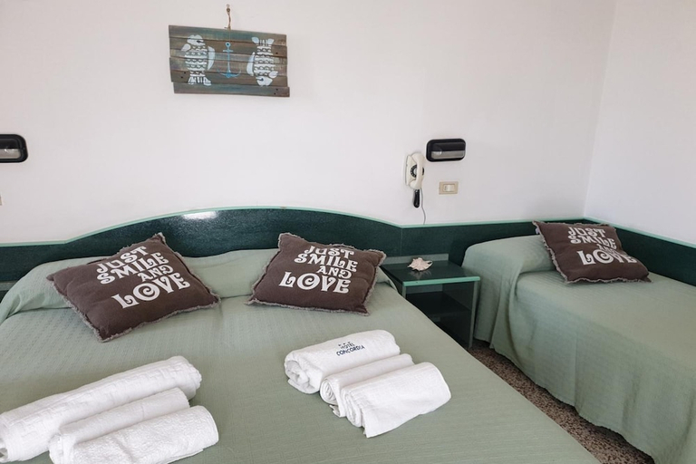 Bedroom 2, Hotel Concordia, Rimini