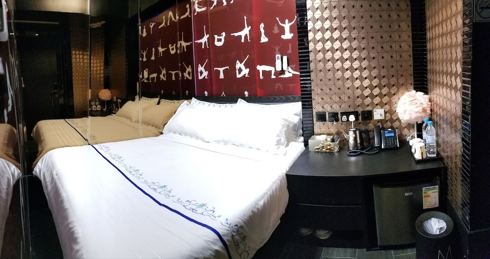 Bedroom 4, Star City Hotel, Kowloon