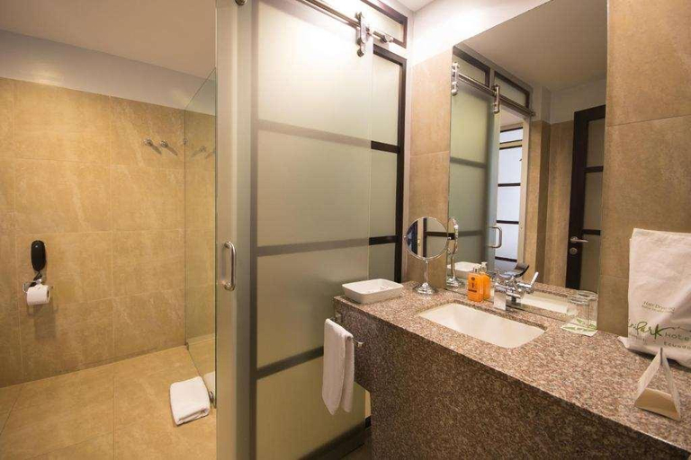 Bathroom 4, Unipark Hotel Guayaquil, Guayaquil