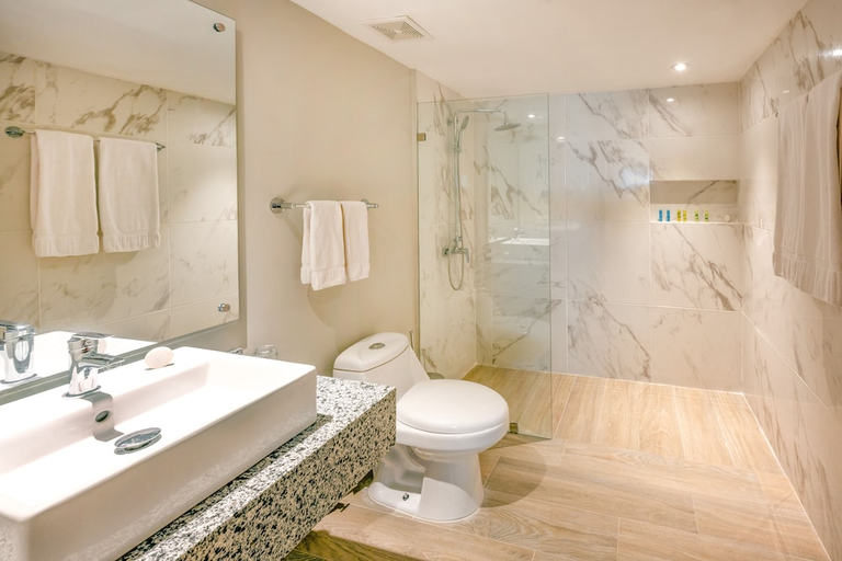 Bathroom 4, Coral Costa Caribe Beach Resort - All Inclusive, Guayacanes