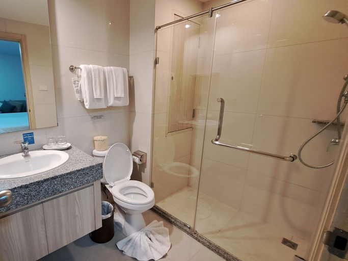 Bathroom 5, Kantary Hotel & Serviced Apartments Amata, Bangpakong, Muang Chon Buri
