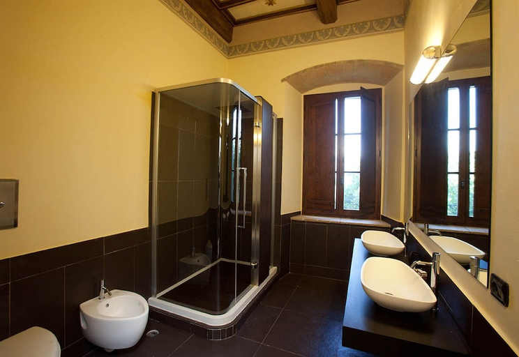 Bathroom, Castello di Baccaresca, Perugia