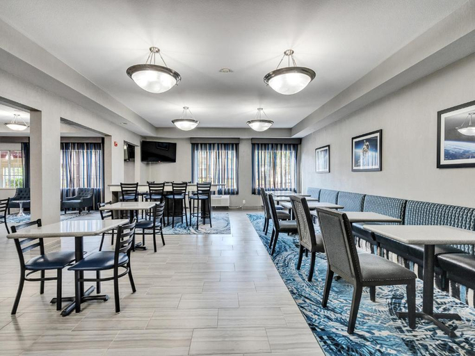 Food & Drinks 5, Platinum Inn & Suites Webster, Houston