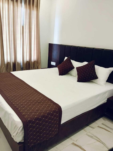 Room 4, Anandam Hotel, Varanasi
