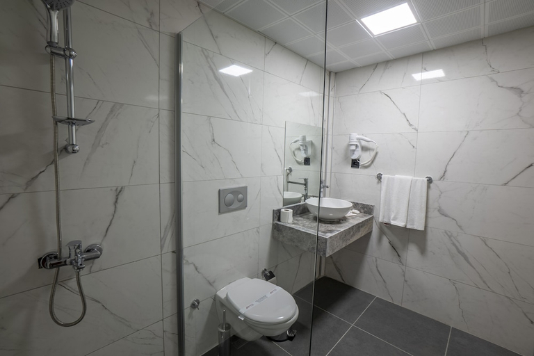 Bathroom 4, Armas Bella Sun, Manavgat