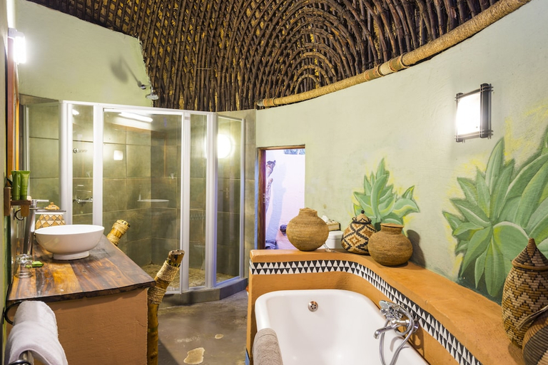 Bathroom 3, aha Lesedi Cultural Village, West Rand