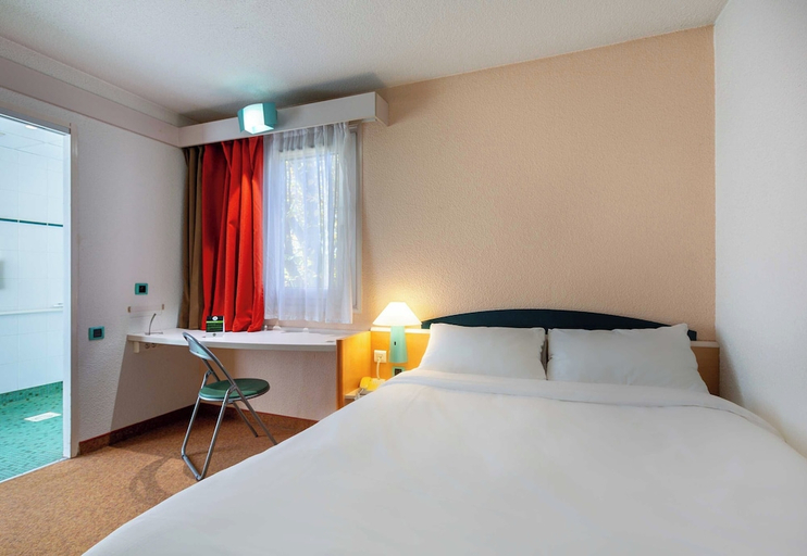 Bedroom 3, B&B HOTEL Blois Nord Vallee Maillard, Loir-et-Cher
