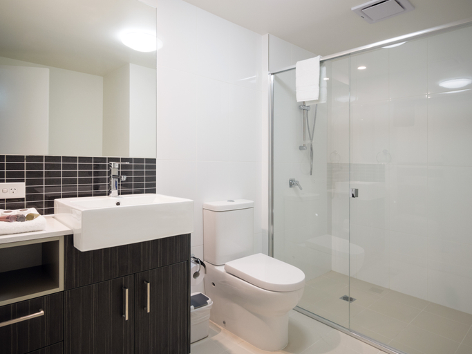 Bathroom 4, Oaks Mackay Rivermarque Hotel, Mackay - Pt A