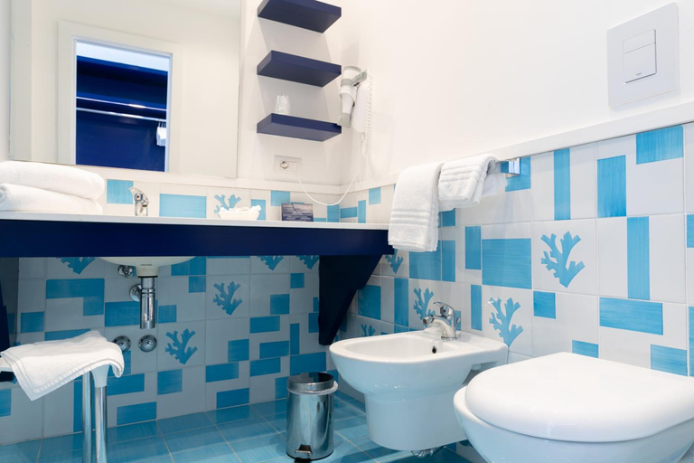 Bathroom 4, Hotel Saline Palinuro, Salerno