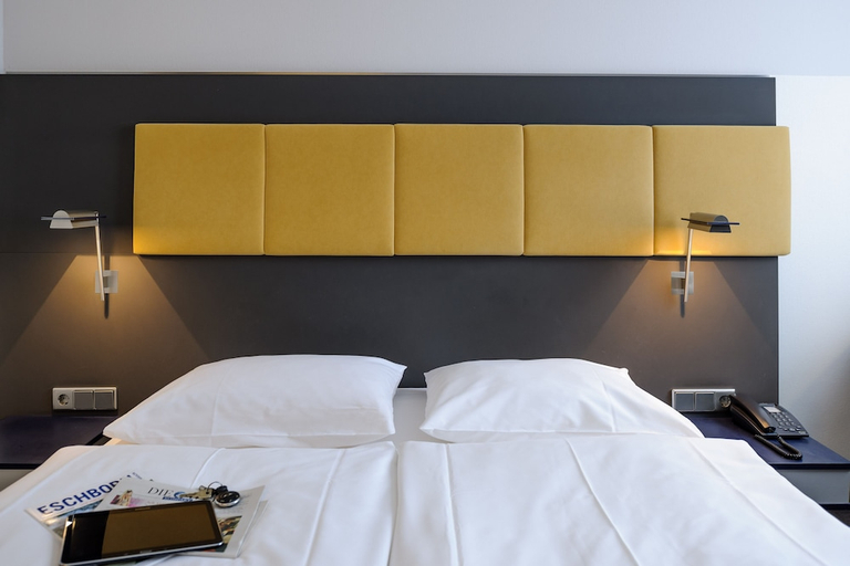 Bedroom 4, Mercure Hotel Frankfurt Eschborn Helfmann Park, Main-Taunus-Kreis