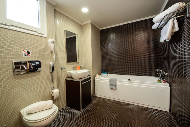 Bathroom 4, Anavadia Hotel, South Aegean