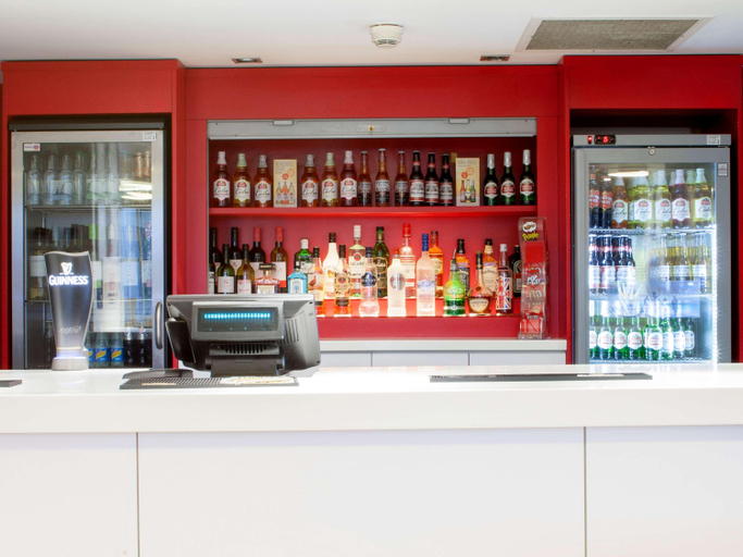 Food & Drinks 5, Travelodge London Kingston Upon Thames, London