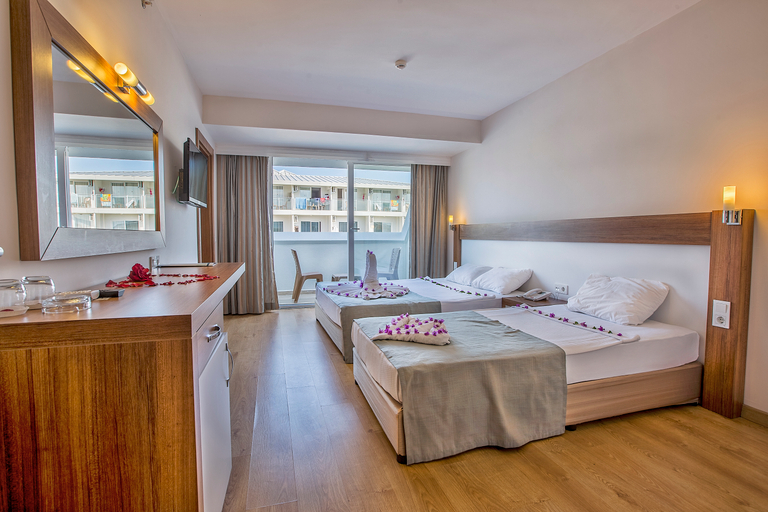 Bedroom 3, Numa Konaktepe Hotel, Alanya