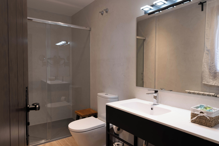 Bathroom 4, HOTEL POSADA LAS RETAJAS, Soria