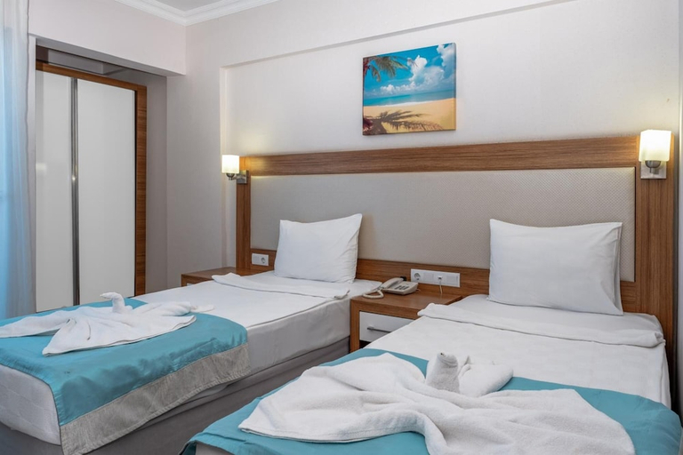 Bedroom 3, Mesut Hotel, Alanya