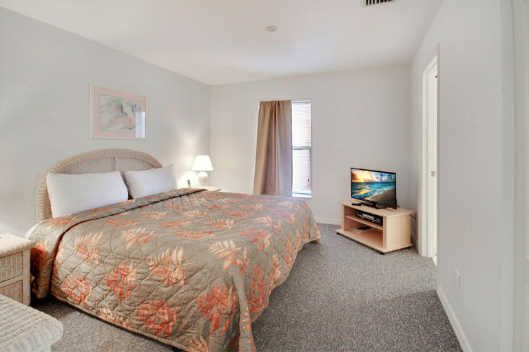 Bedroom 3, Amadeus 7, Pinellas