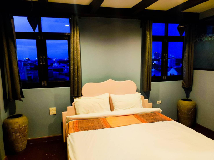 Others 4, Around The World Bed and Breakfast - Hostel, Suan Luang