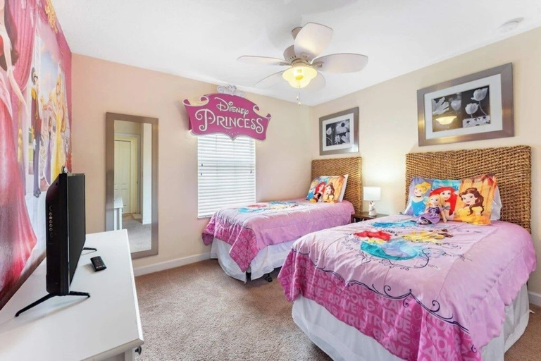 Room 4, Sugar Palm Place 6 Bedroom Home, Osceola