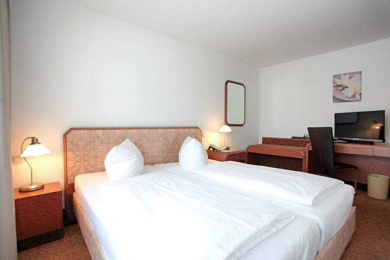 Bedroom 4, Hotel Flora Stuttgart - Möhringen, Stuttgart