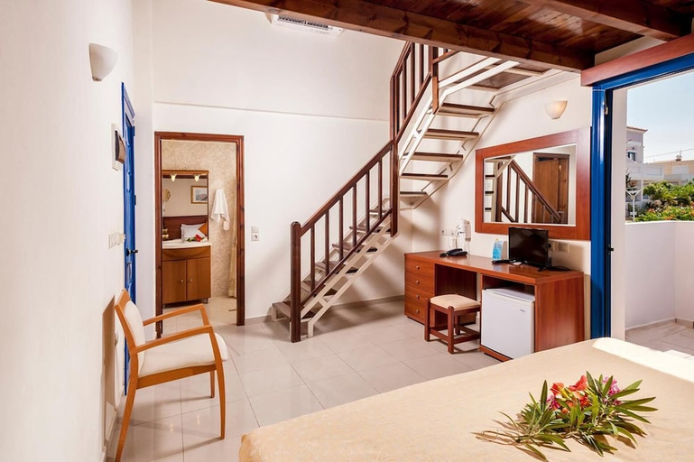 Others 5, Adelais Hotel, Crete