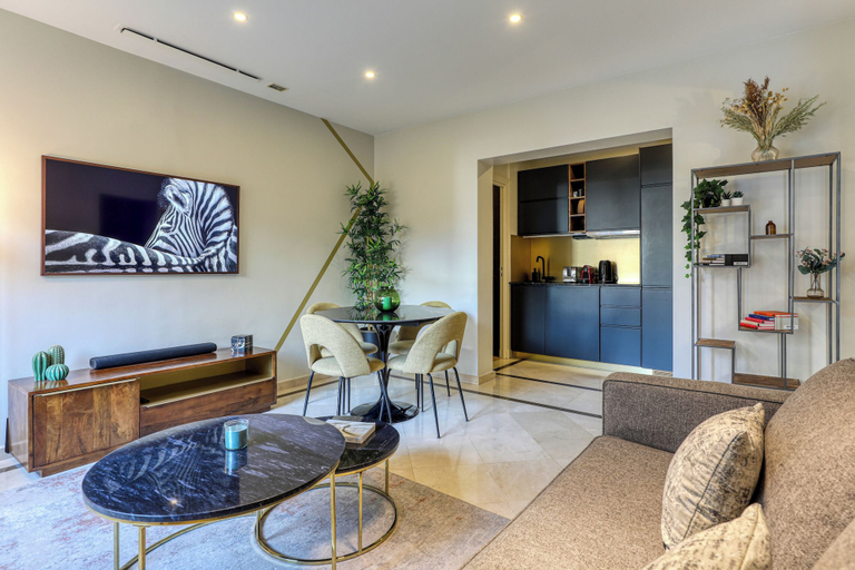 Executive lounge 4, MONTAIGNE EXECUTIVE SUITE, Paris