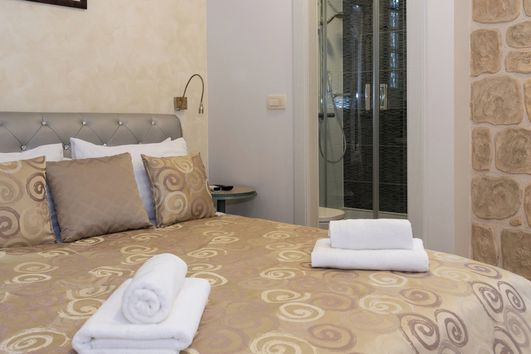Room 4, Queen Teuta Luxury Rooms Split, Split
