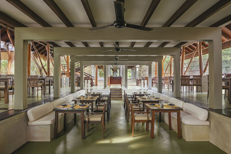 Food & Drinks 5, Uga Jungle Beach, Kuchchaveli
