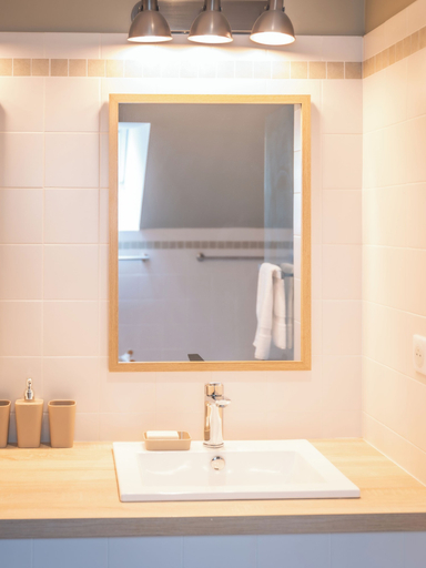 Bathroom 5, Le Moulin de Prunget, Indre