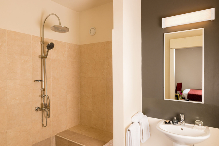 Bathroom 3, ONOMO Hotel Bamako, Bamako