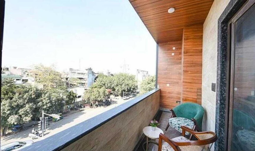 Balcony, Hotel Vibe BLU, Gautam Buddha Nagar