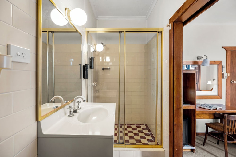 Bathroom 3, THE METROPOLE KATOOMBA, Blue Mountains