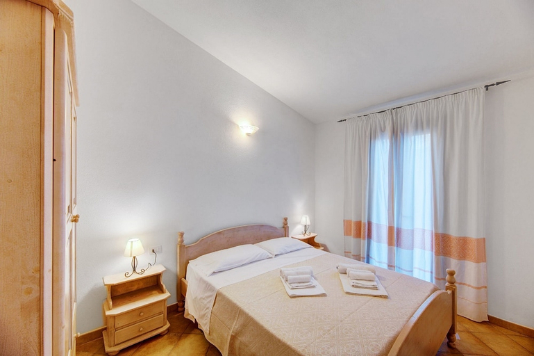 Bedroom 2, Residence Badus, Olbia-Tempio