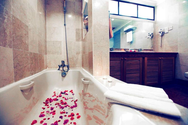Bathroom 5, Sutra Beach Resort, Setiu