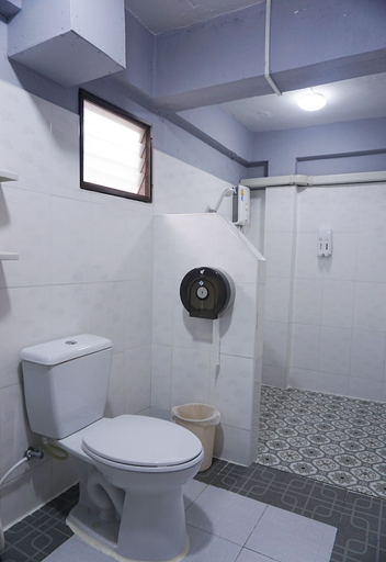 Bathroom 4, Nan Lanna Hotel, Muang Nan