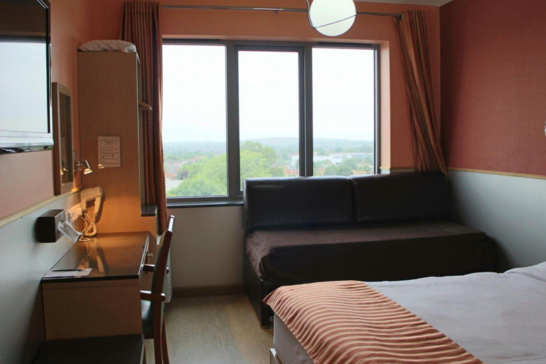 Bedroom 3, Eurotraveller Hotel Premier Harrow, London