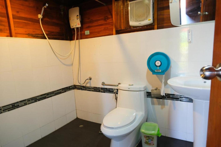 Bathroom 5, The Cobble Beach, Mueang Krabi