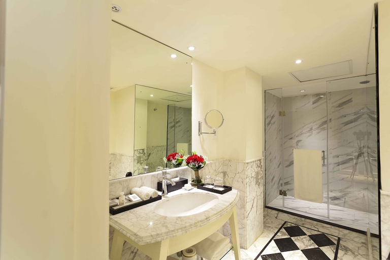 Bathroom 5, The Kingsbury Colombo, Colombo