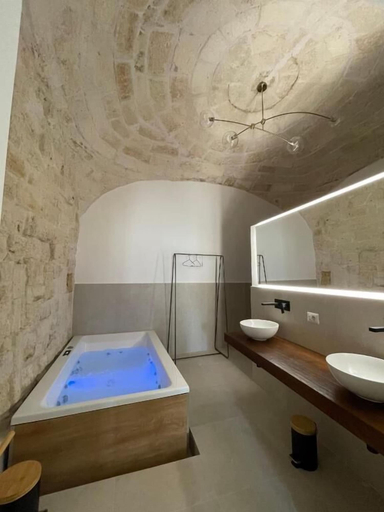 Bathroom 2, al 22 Suite & Spa Luxury Experience, Bari