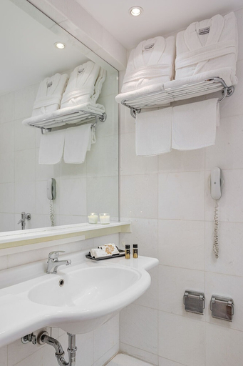 Bathroom 5, Sun Beach Hotel, Central Macedonia