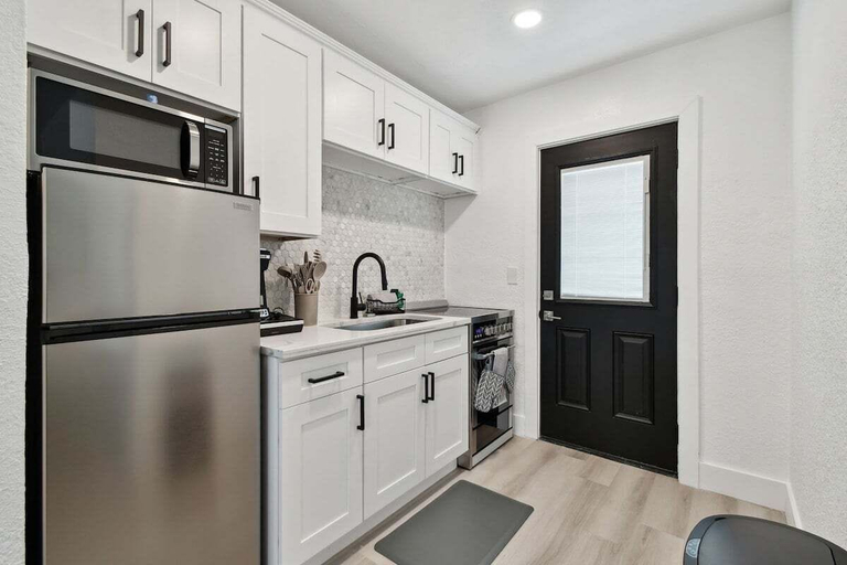 Private kitchen 4, Stylish Treasure Island Escape, Pinellas