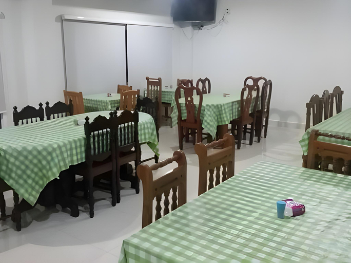 Food & Drinks 4, Iyara Residence, Muang Trat