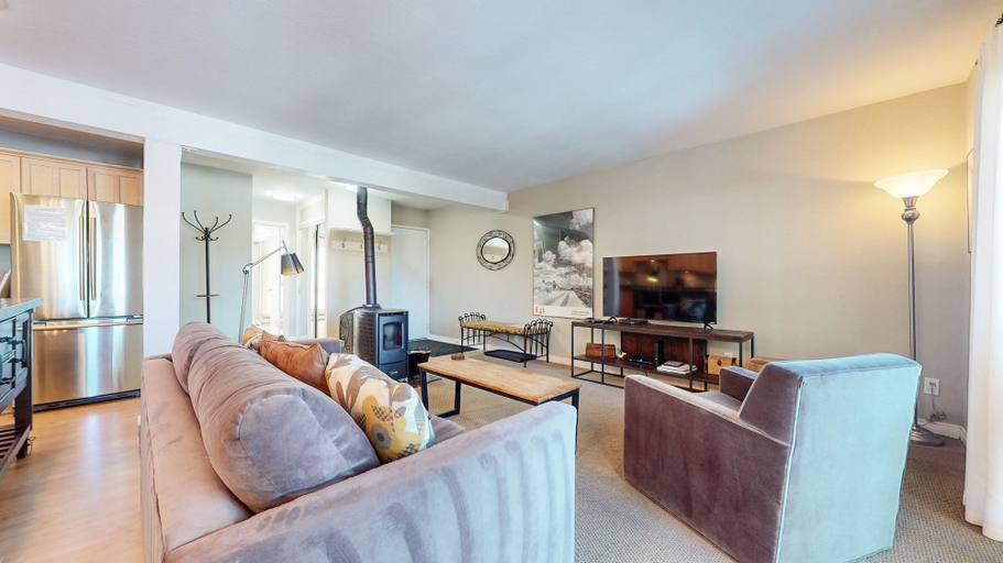Living area 4, Western Slopes Villas #7 1 Bedroom Condo, Mono