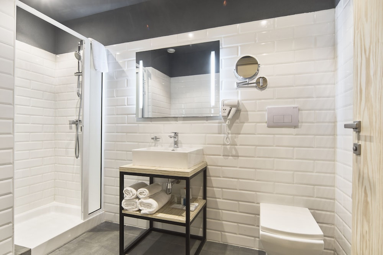 Bathroom 3, Mr. Todd Hotel
